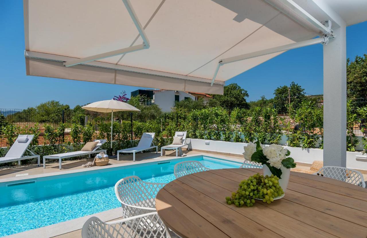 Marula Holiday Home - With Heated Pool Marina Exteriér fotografie