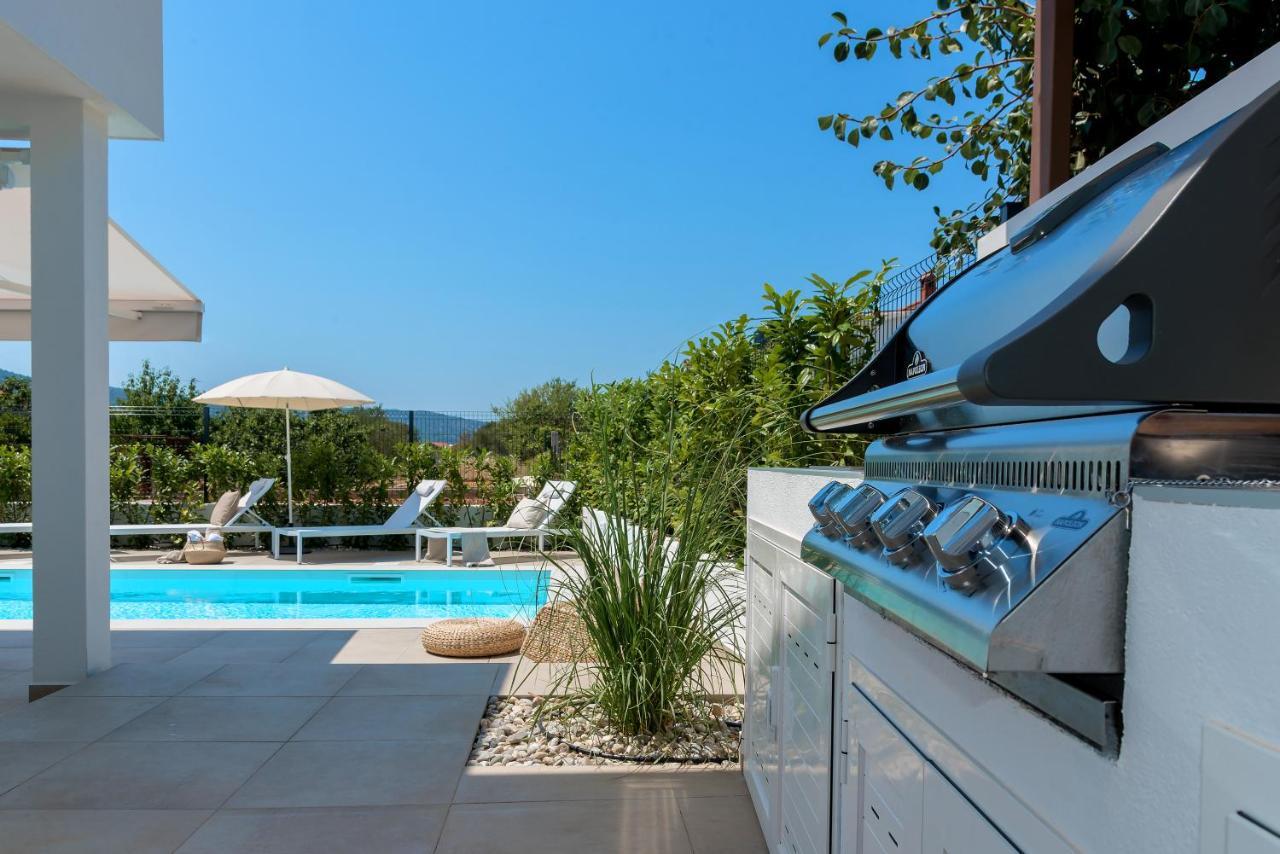 Marula Holiday Home - With Heated Pool Marina Exteriér fotografie